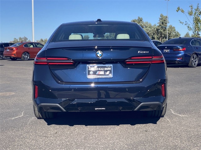 Vehicle image 8 of 23