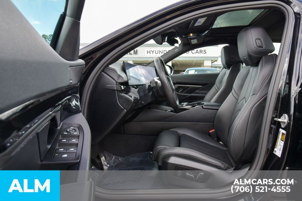 Vehicle image 13 of 54