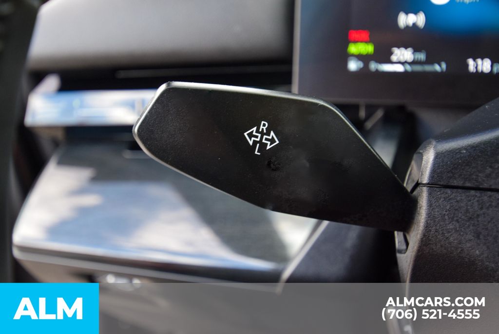 Vehicle image 23 of 54