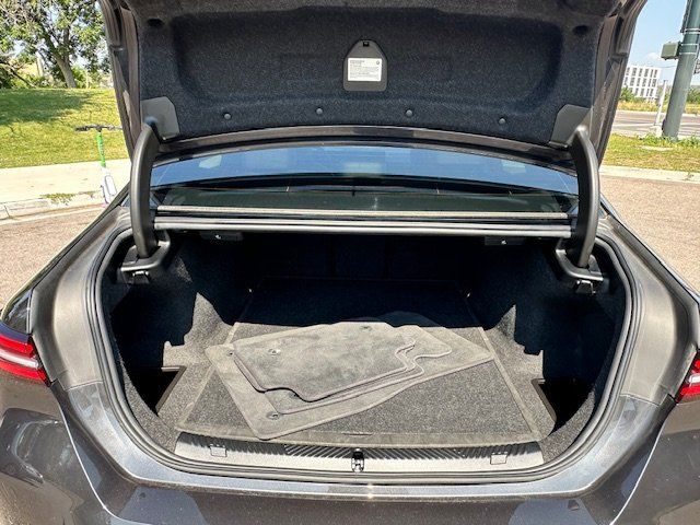 Vehicle image 14 of 43
