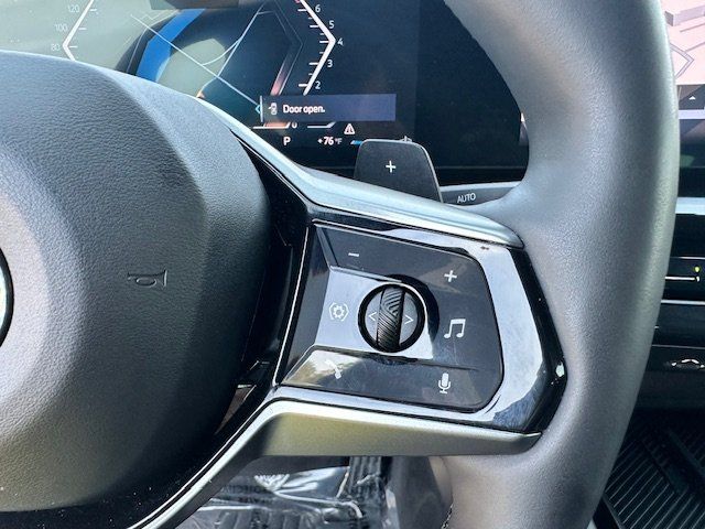 Vehicle image 24 of 43