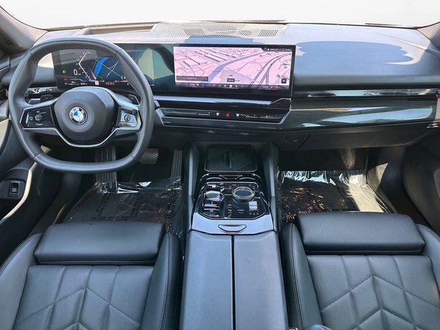 Vehicle image 20 of 43