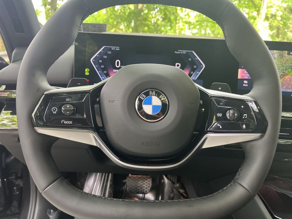 Vehicle image 15 of 30