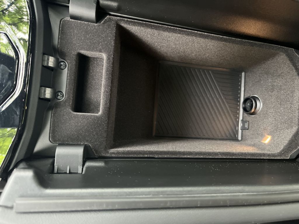 Vehicle image 22 of 30