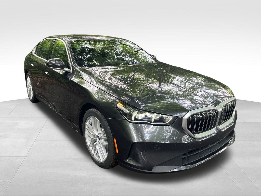 Vehicle image 4 of 30