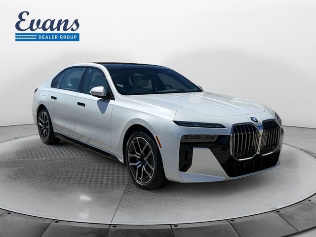 2024 BMW 7 Series 760i xDrive Image 3 of 33