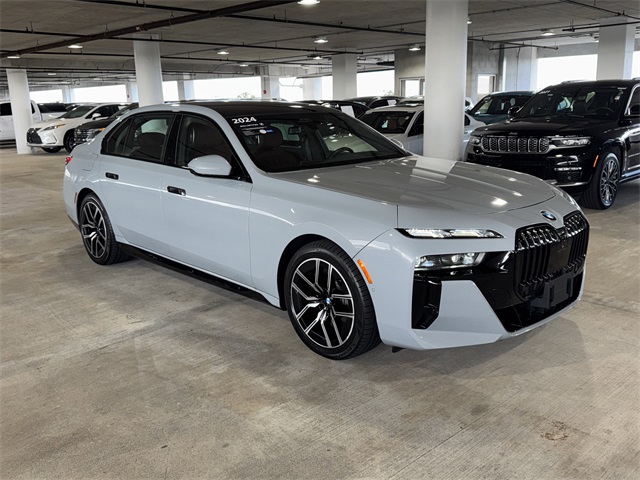 2024 BMW 7 Series 760i xDrive Image 4 of 37