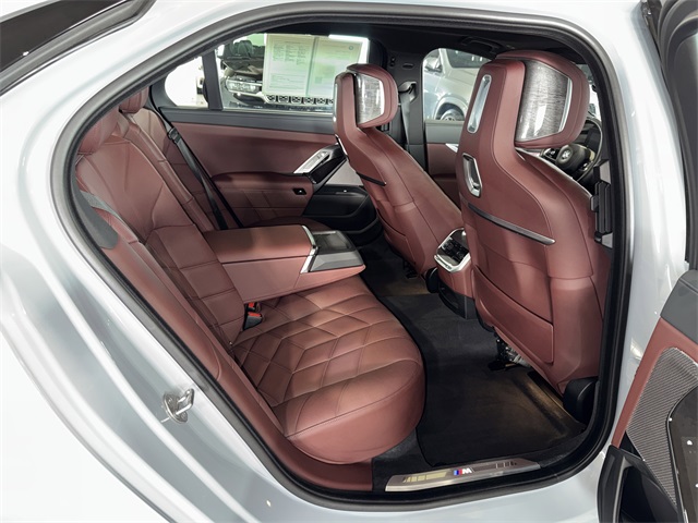 2024 BMW 7 Series 760i xDrive Image 33 of 37