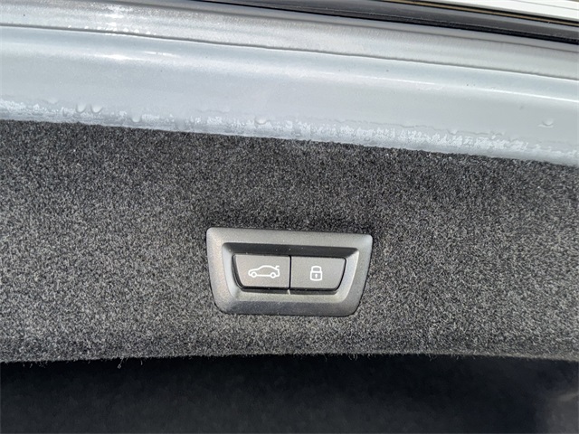 2024 BMW 7 Series 760i xDrive Image 27 of 37