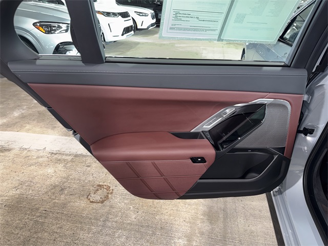 2024 BMW 7 Series 760i xDrive Image 22 of 37