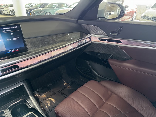 2024 BMW 7 Series 760i xDrive Image 34 of 37