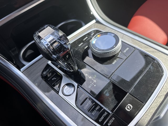 Vehicle image 28 of 37