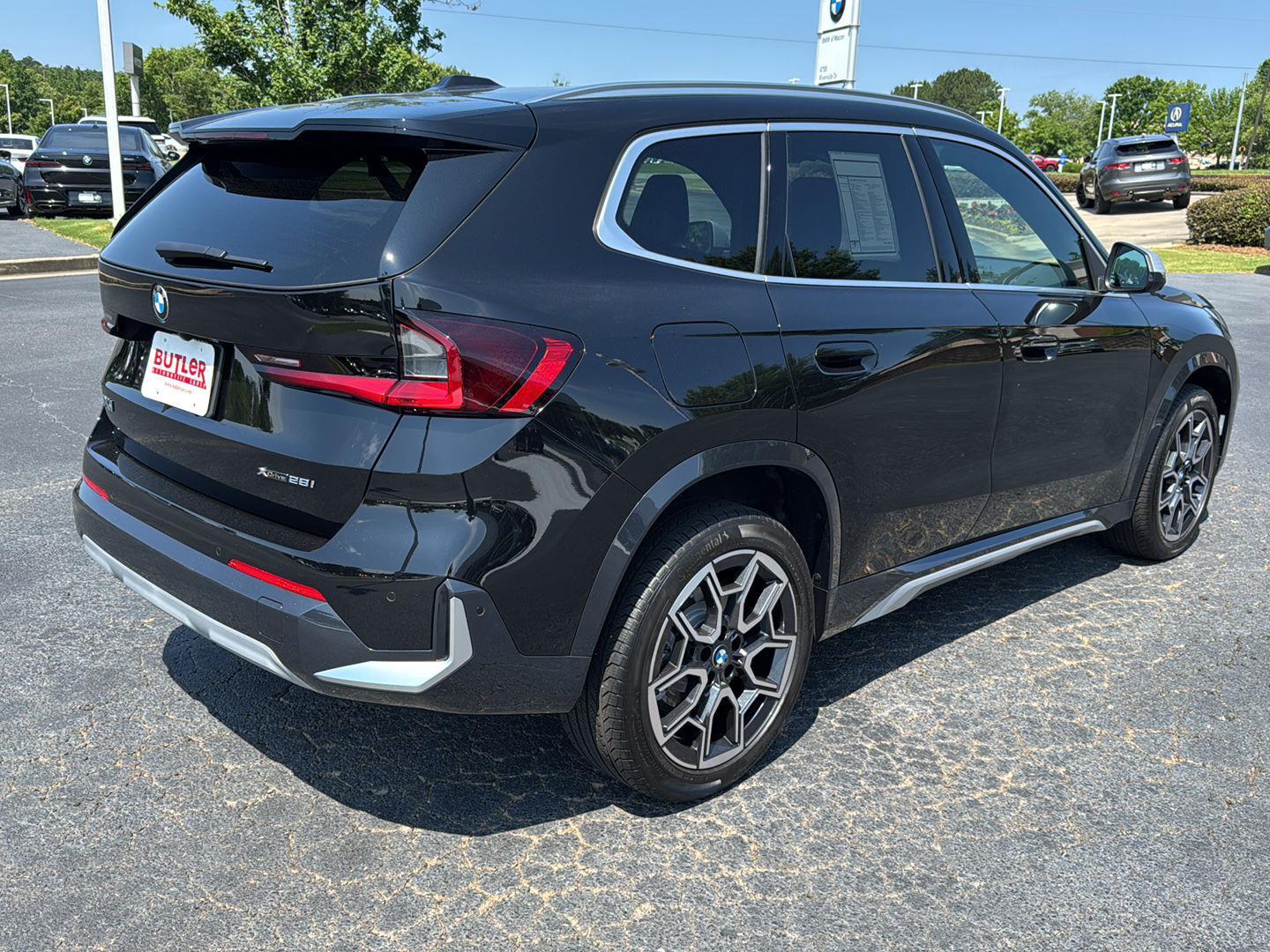 Vehicle image 4 of 36