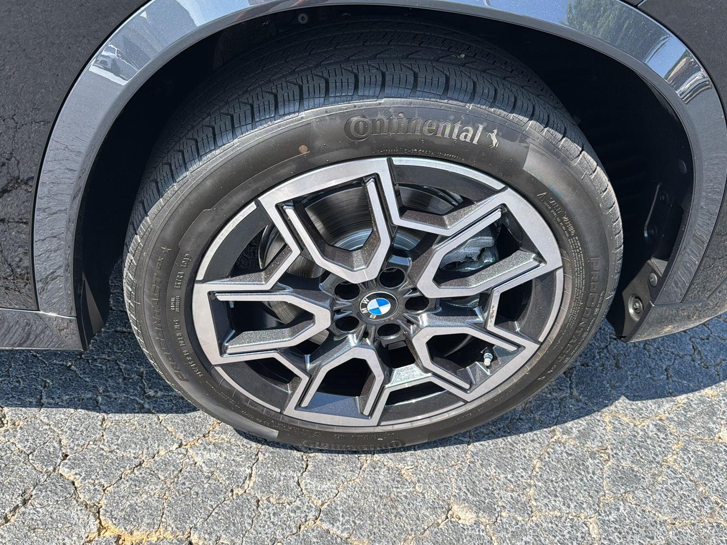 Vehicle image 34 of 36