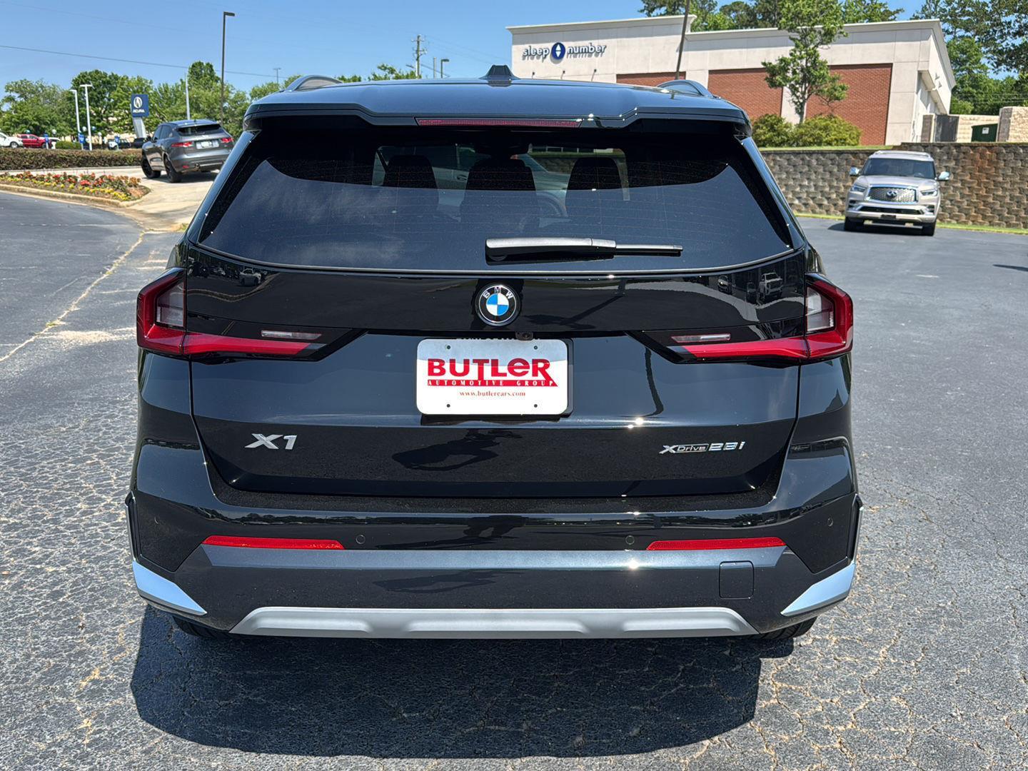 Vehicle image 6 of 36