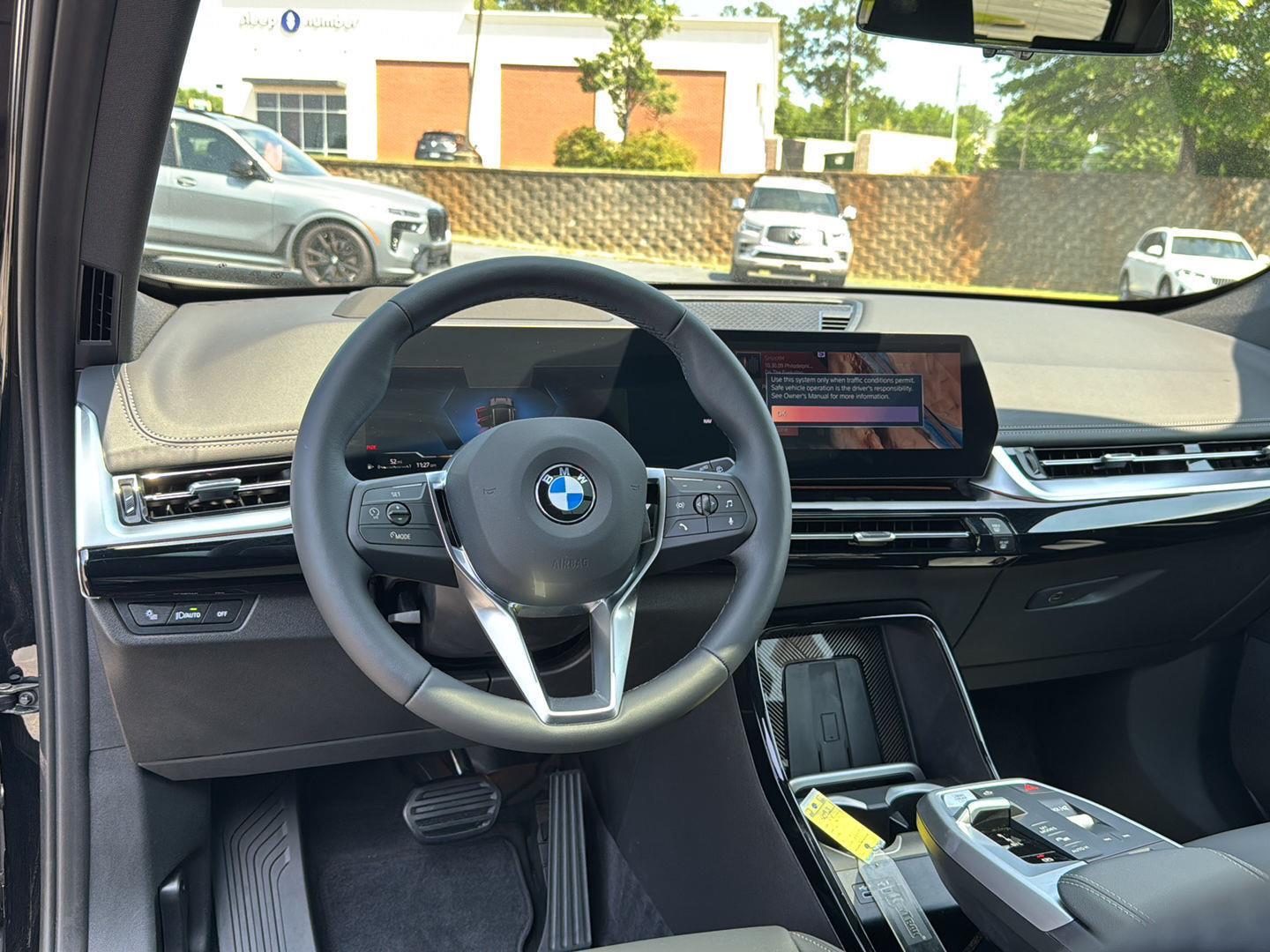 Vehicle image 16 of 36