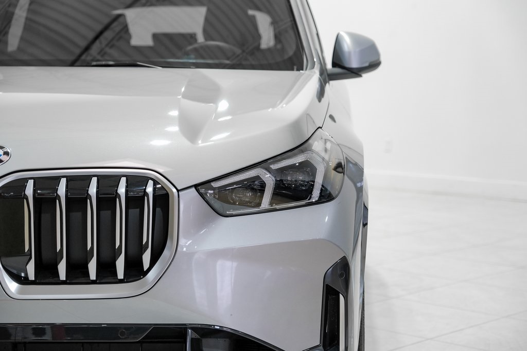 Vehicle image 42 of 51