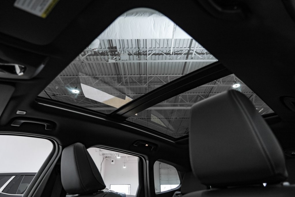 Vehicle image 11 of 51