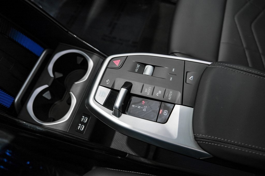 Vehicle image 24 of 51