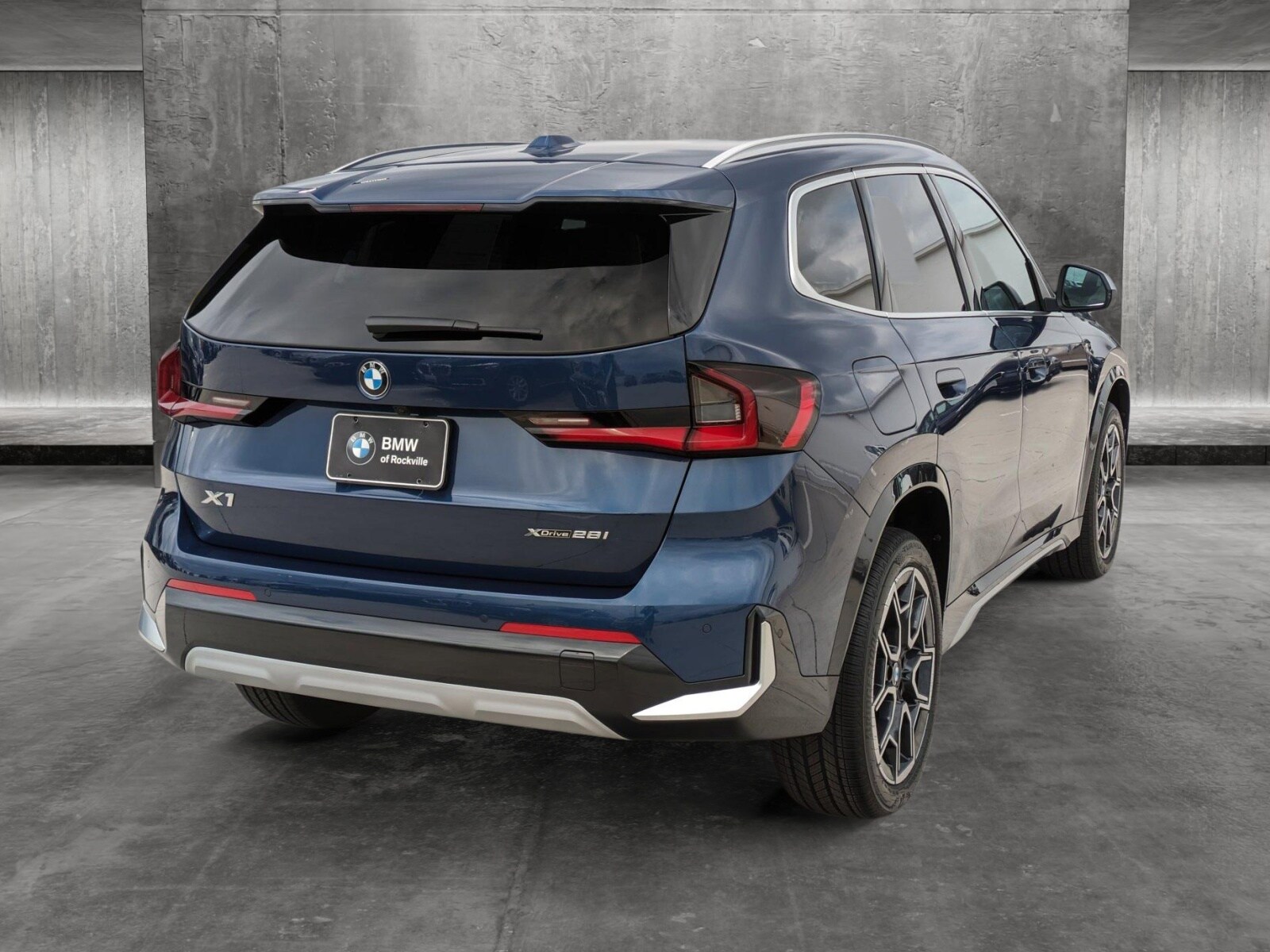 Vehicle image 2 of 18