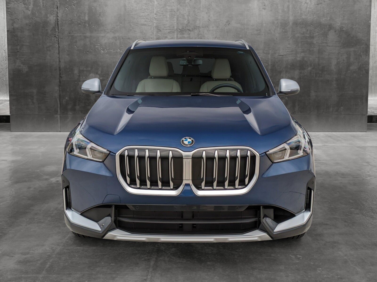 Vehicle image 6 of 18