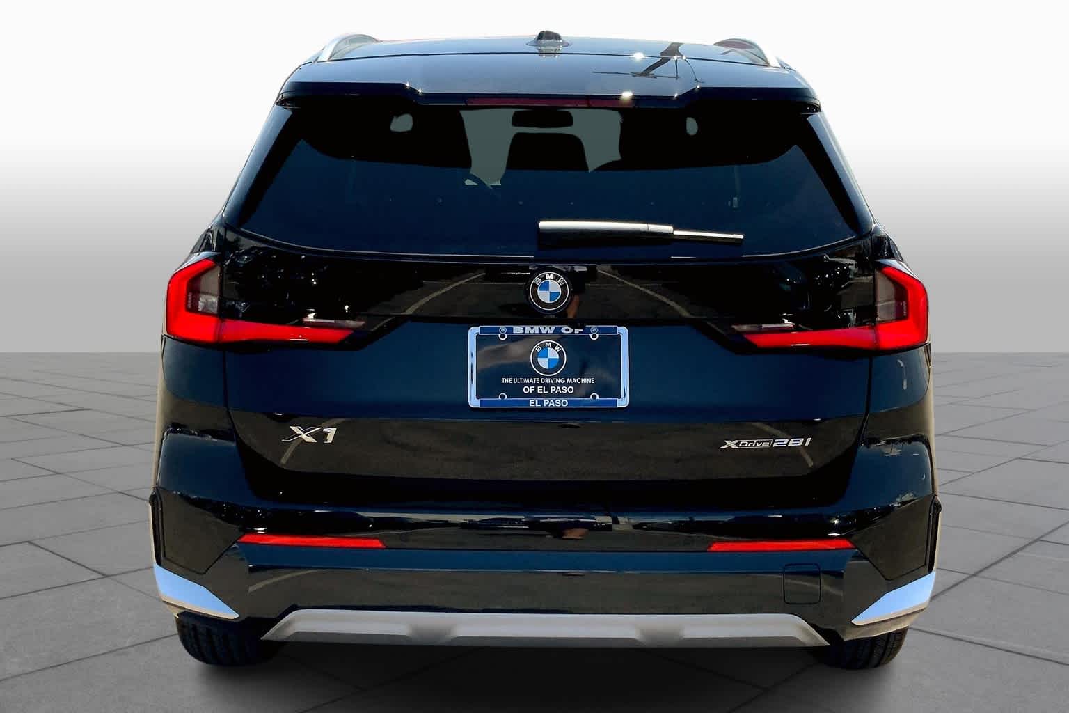 Vehicle image 4 of 20