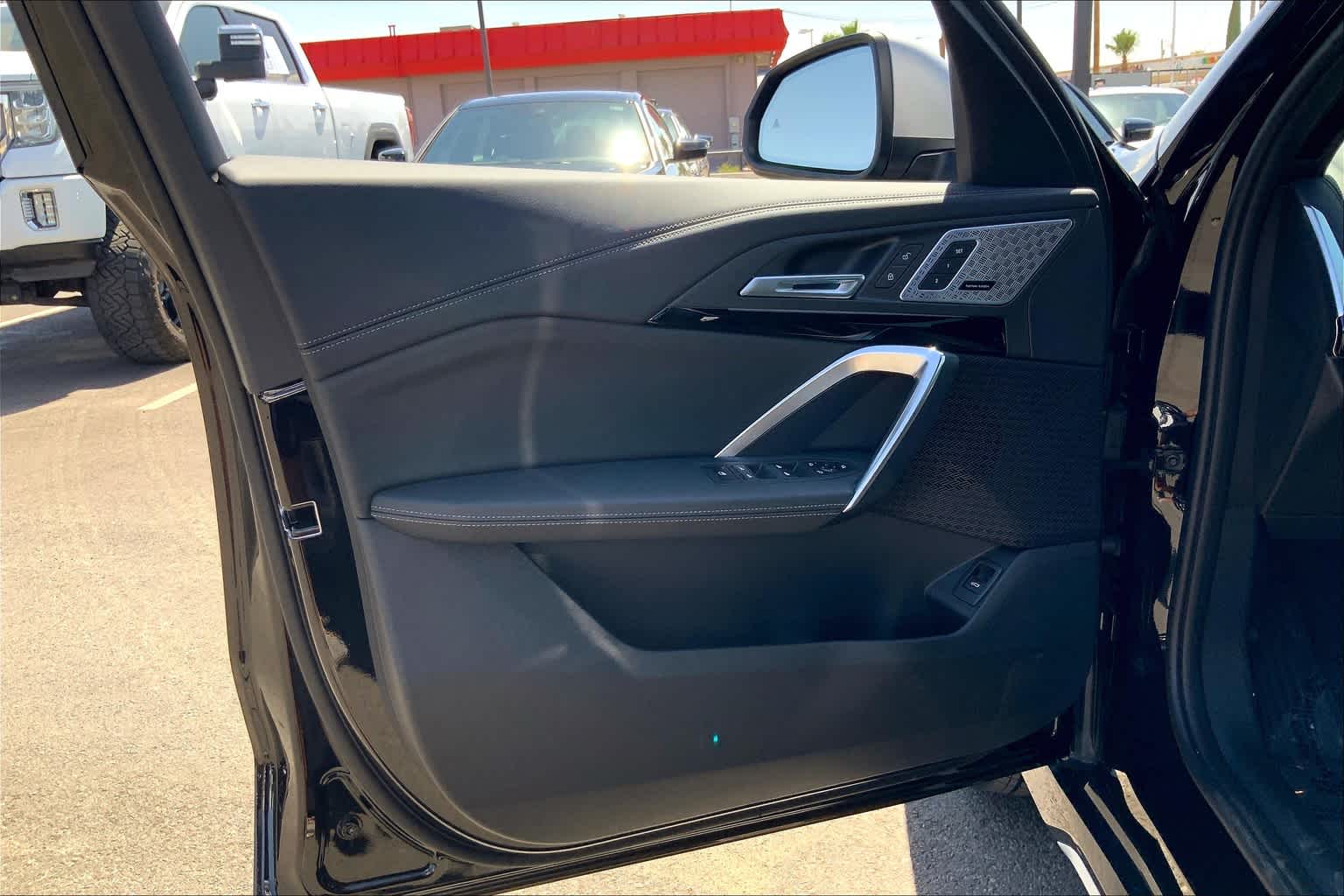 Vehicle image 11 of 20