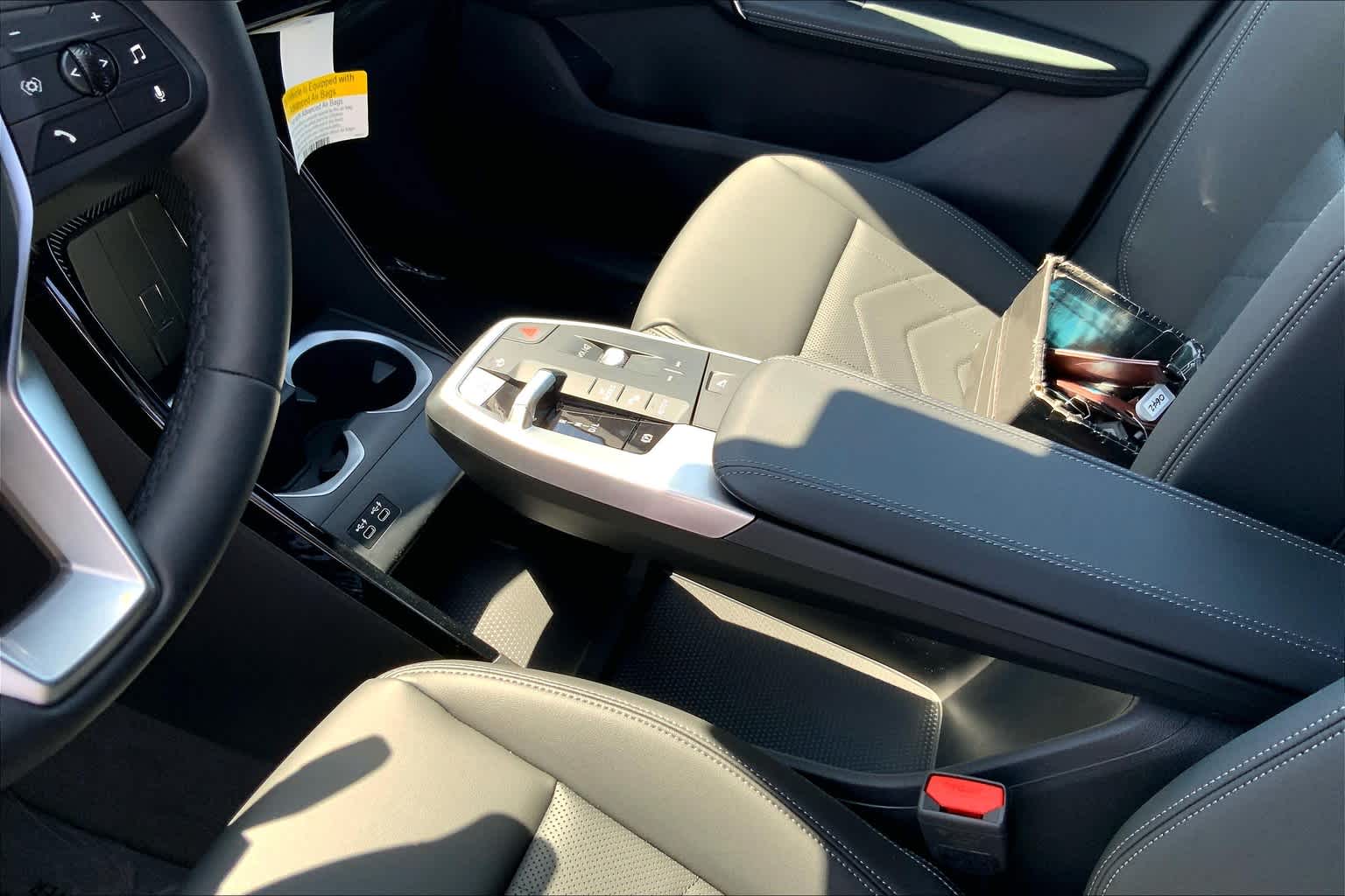 Vehicle image 8 of 20