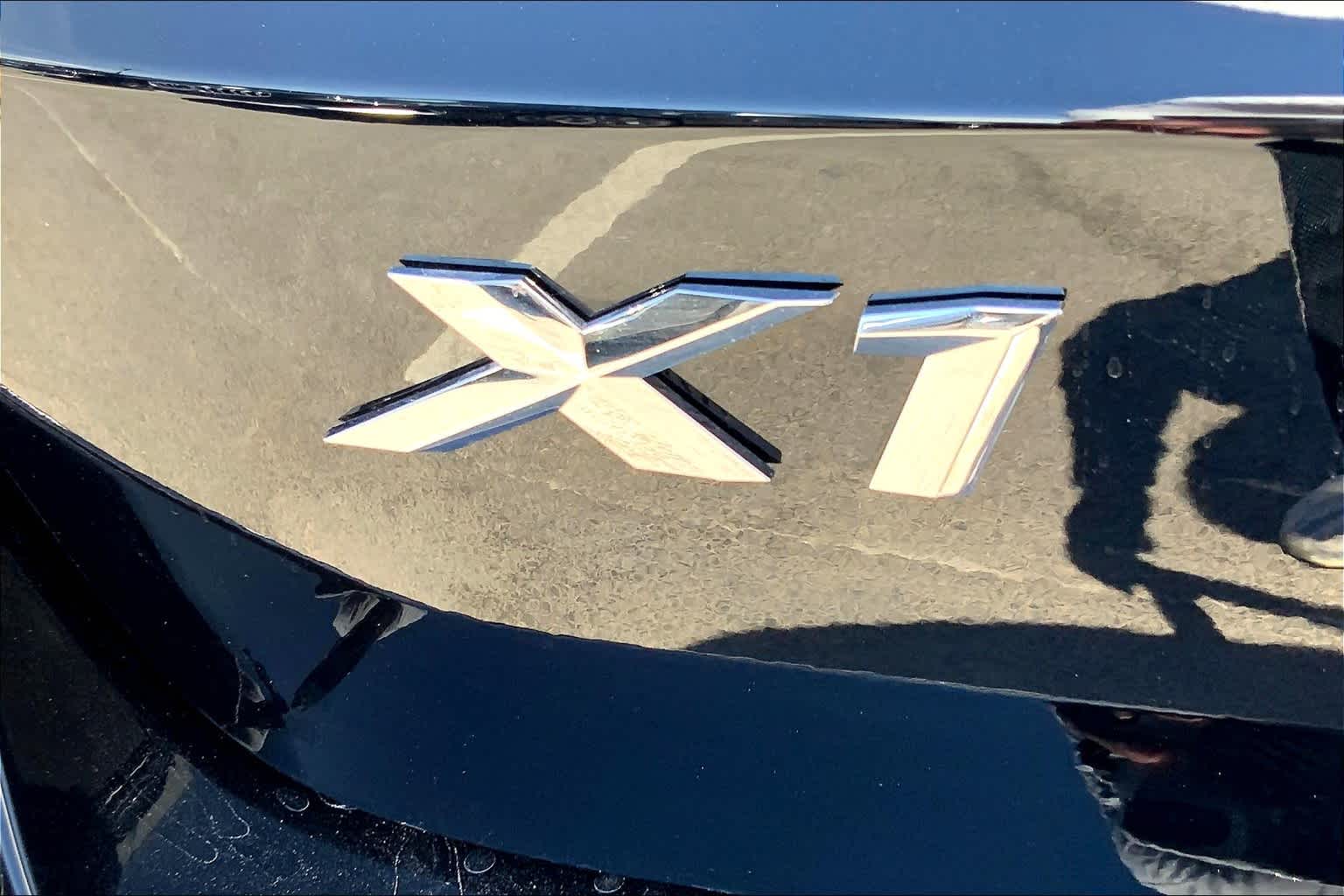 Vehicle image 15 of 20