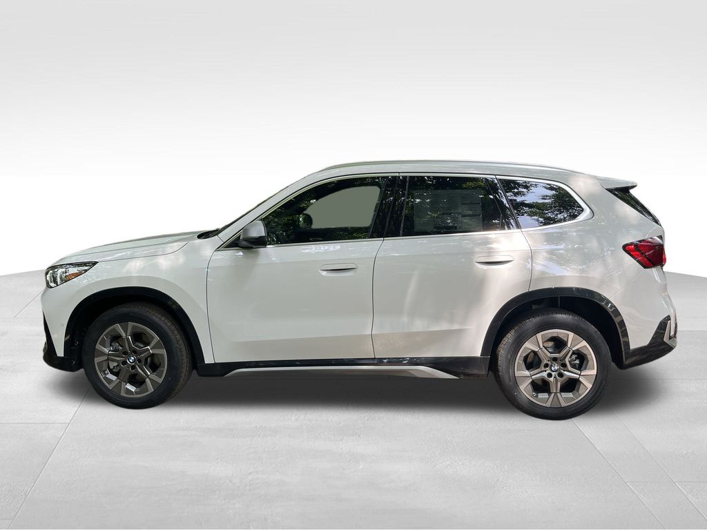 Vehicle image 9 of 28