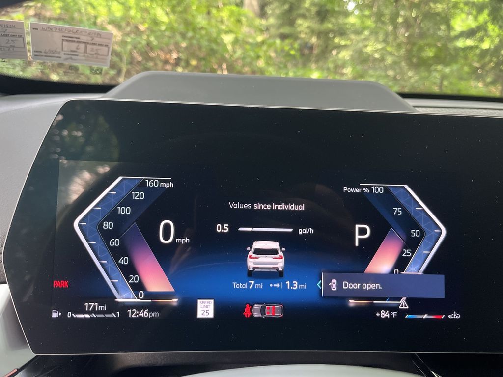 Vehicle image 16 of 28