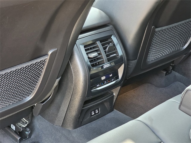 Vehicle image 22 of 45