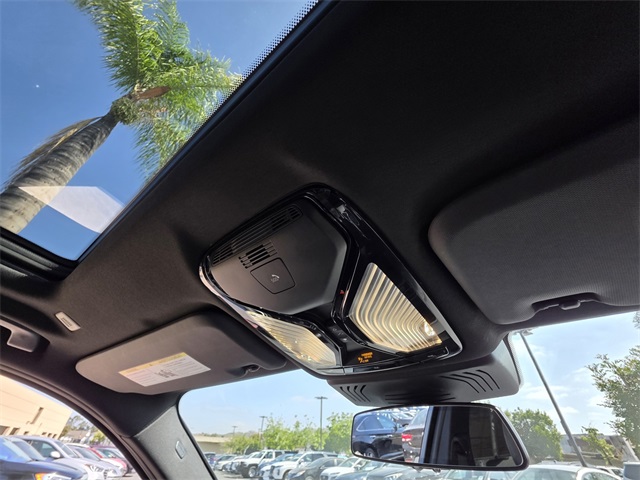 Vehicle image 13 of 45