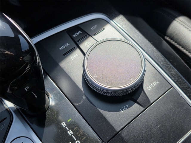 Vehicle image 39 of 45