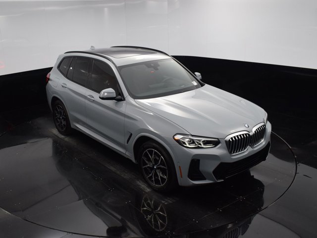Vehicle image 10 of 74