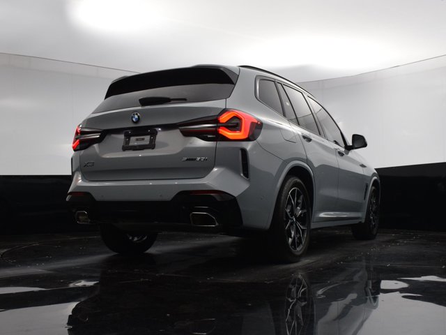 Vehicle image 23 of 74