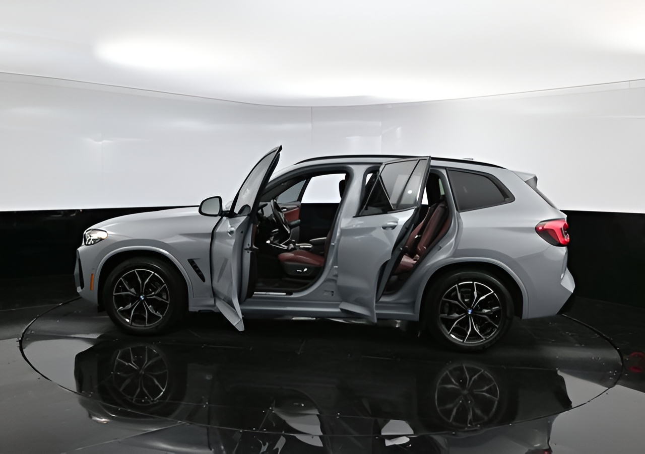 Vehicle image 72 of 74