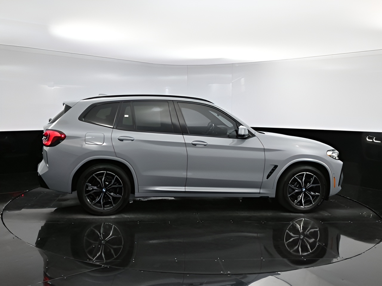 Vehicle image 55 of 74