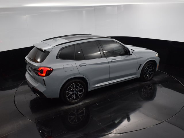 Vehicle image 21 of 74
