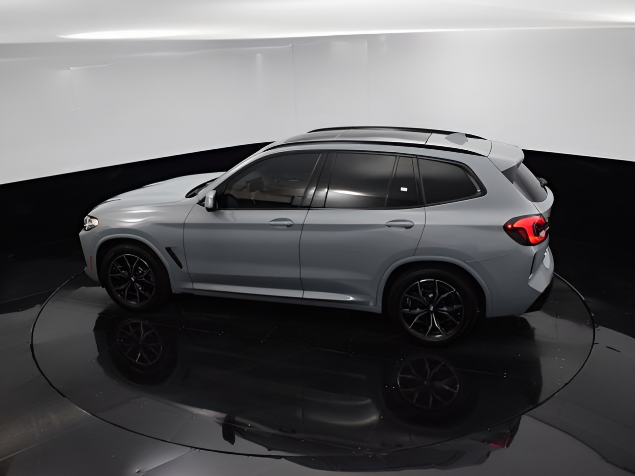 Vehicle image 69 of 74