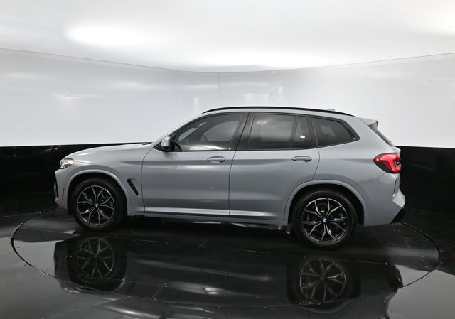 Vehicle image 29 of 74