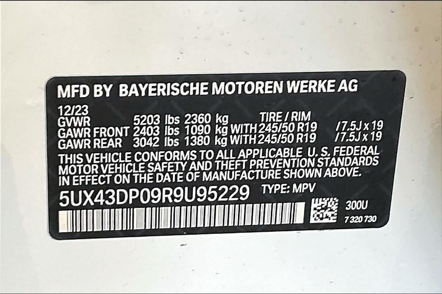 Vehicle image 18 of 19