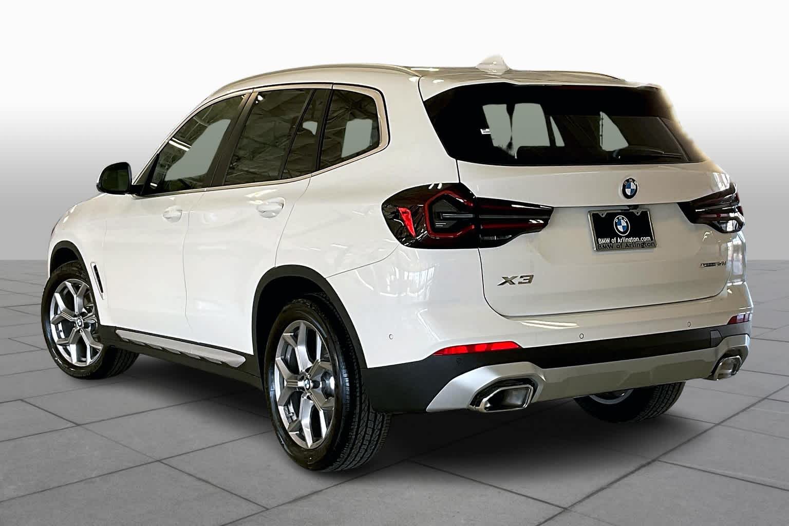 Vehicle image 12 of 19