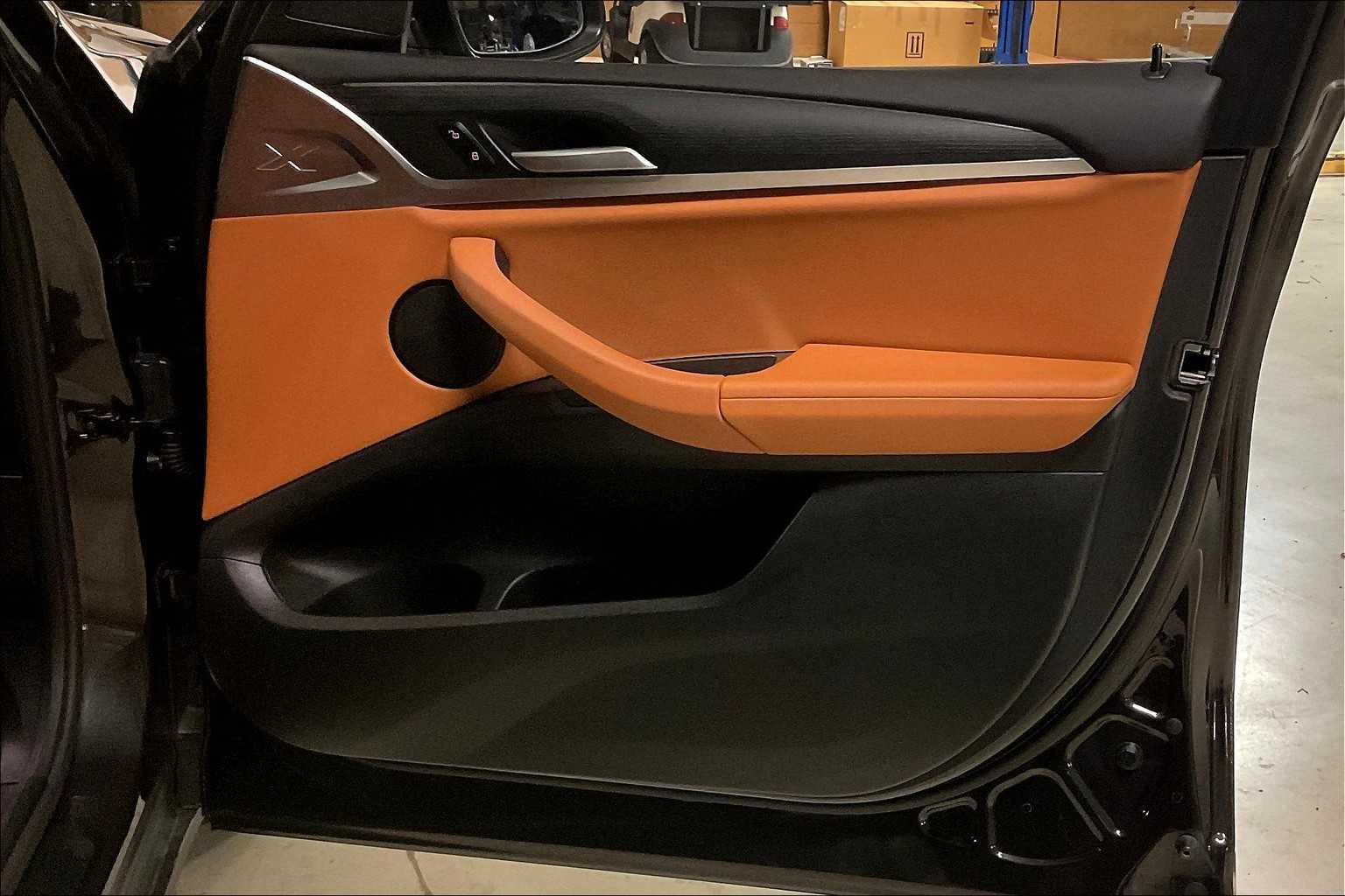 Vehicle image 27 of 35