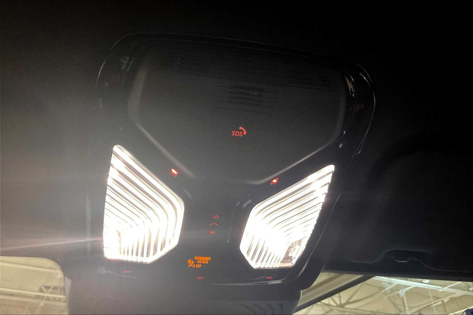 Vehicle image 10 of 35