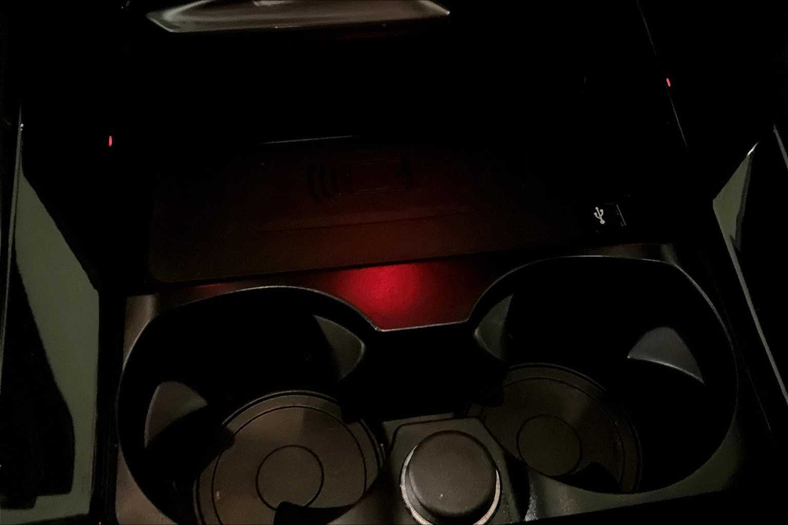 Vehicle image 25 of 35