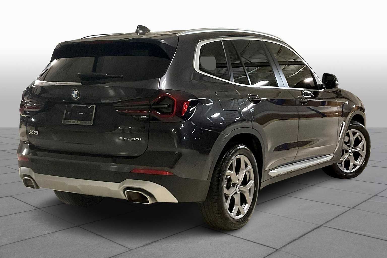Vehicle image 4 of 35