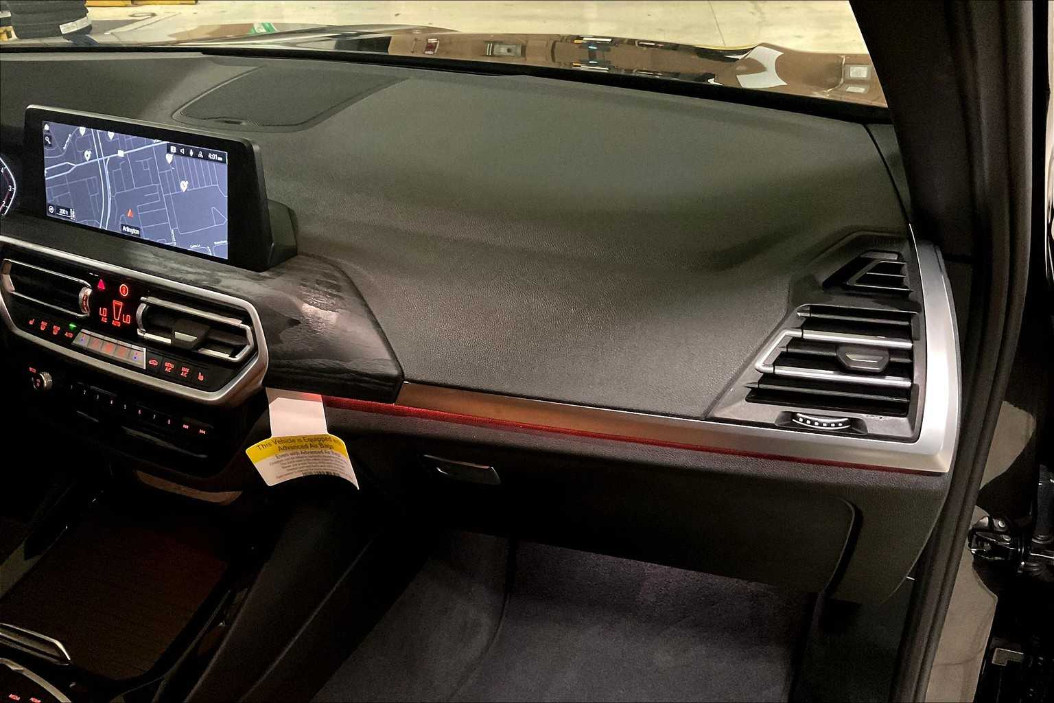 Vehicle image 18 of 35