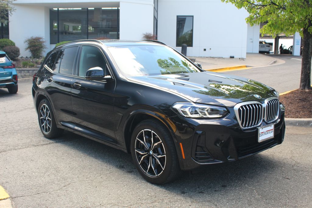 2024 BMW X3 xDrive30i Image 3 of 33