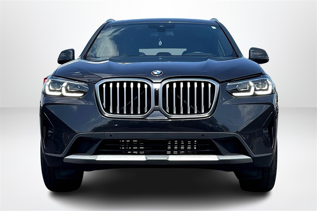 Vehicle image 2 of 33